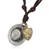 Lederhalsband mit Cowboyhut.