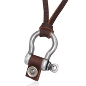 Halskette in Leder mit oldmetalic (2.5x3cm)
