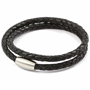Armband aus schwarzem Leder mit mattem Stahl.
