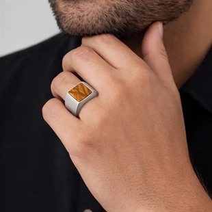 Tigerauge Herrenring aus mattem Edelstahl – quadratischer Siegelring