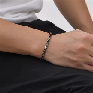 Herrenarmband aus oxidiertem Edelstahl mit antiker Silberoptik von marjoe-herrenschmuck.de