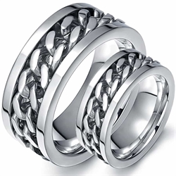 "Kette" Ring aus rostfreiem Stahl.