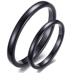 Schmaler schwarzer Verlobungsring