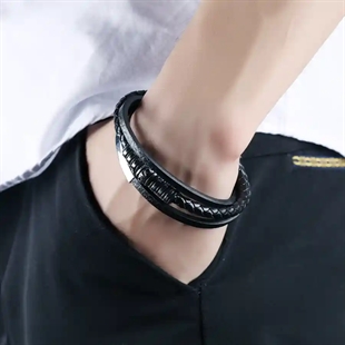 schwarzes Armband für Männer