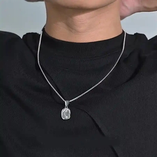 Ovaler Herrenschmuck aus Edelstahl – 2,05x1,22 cm Anhänger