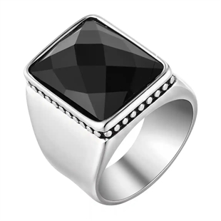 Herrering aus Edelstahl mit großem quadratischem facettiertem schwarzen Stein – Black Titan Square Ring.