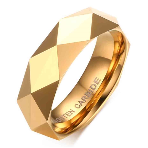 Goldener facettierter Ring aus Wolfram mit Glanz.