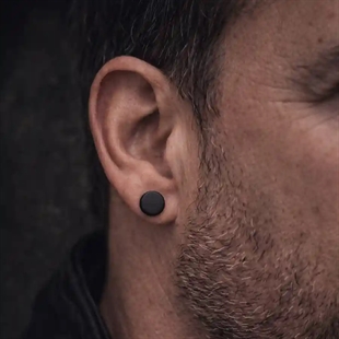 Schwarzer Ohrring aus schwarz beschichtetem Edelstahl