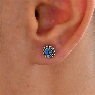 Ohrstecker für Herren aus Edelstahl mit blauem Mittelstein – Blue Nova Stud (einzeln verkauft).