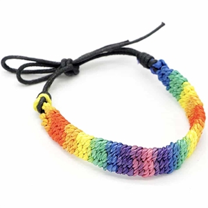 LGBT+ Armbänder in frischen Farben.