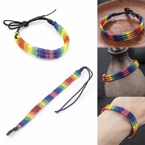 LGBT+ Armbänder in frischen Farben.