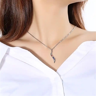 Pride Wave Halskette aus Edelstahl mit regenbogenfarbenen Steinen – LGBT+ Schmuckstück