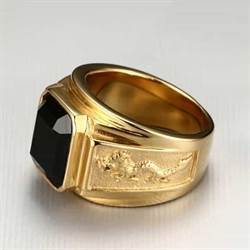Ring des Goldenen Drachen.