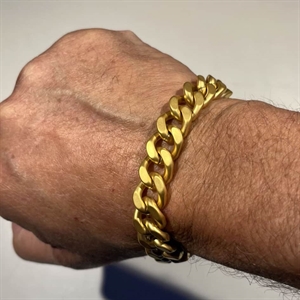 Mattgoldenes quadratisches Armband aus Edelstahl / 1,2 cm
