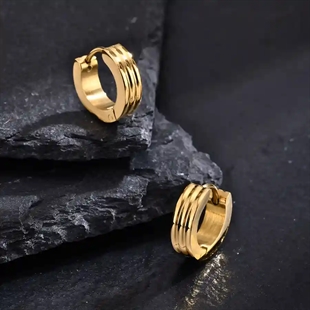 Golden Ridge Hoop – Exklusiver Herrenohrring aus vergoldetem Stahl