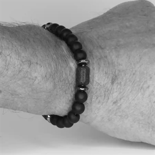 schwarzes Perlenarmband für Herren