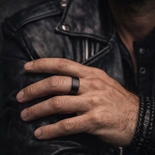 Schwarzer Titaniumring