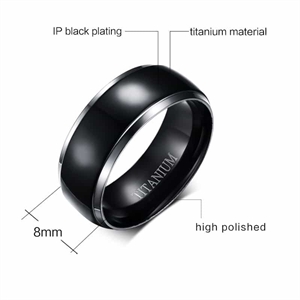 Ring aus Titan mit poliertem Rand