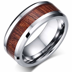Ring aus Wolfram mit Holzeinlage